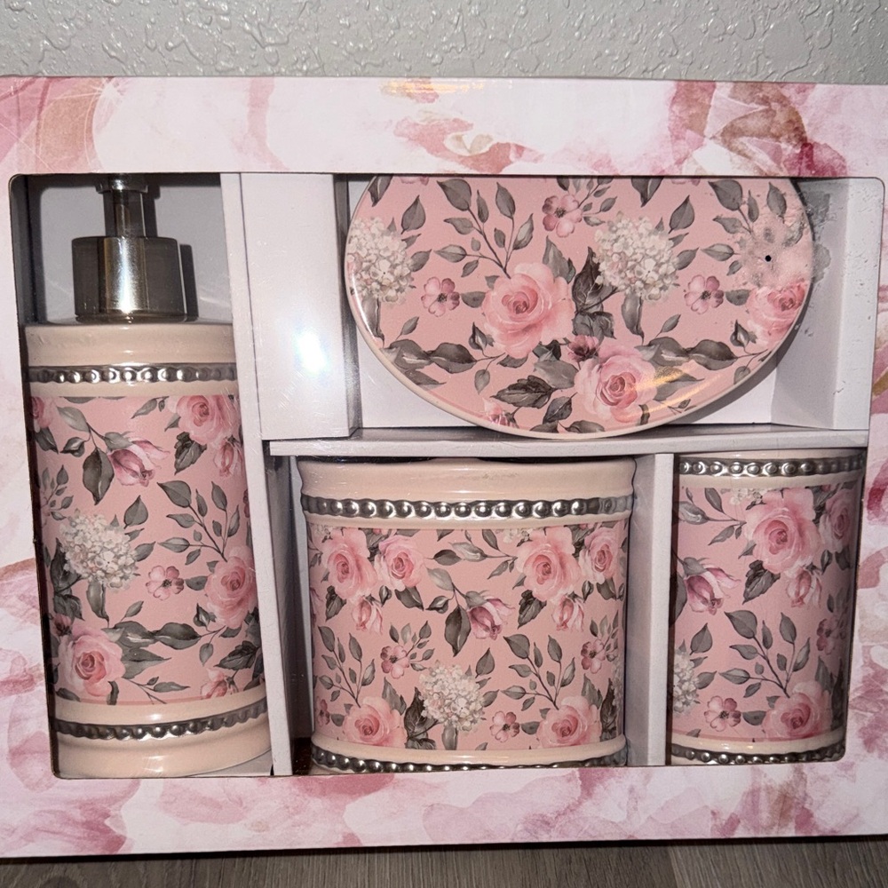 Elegant Floral Pink Bath Set by Unknown Brand